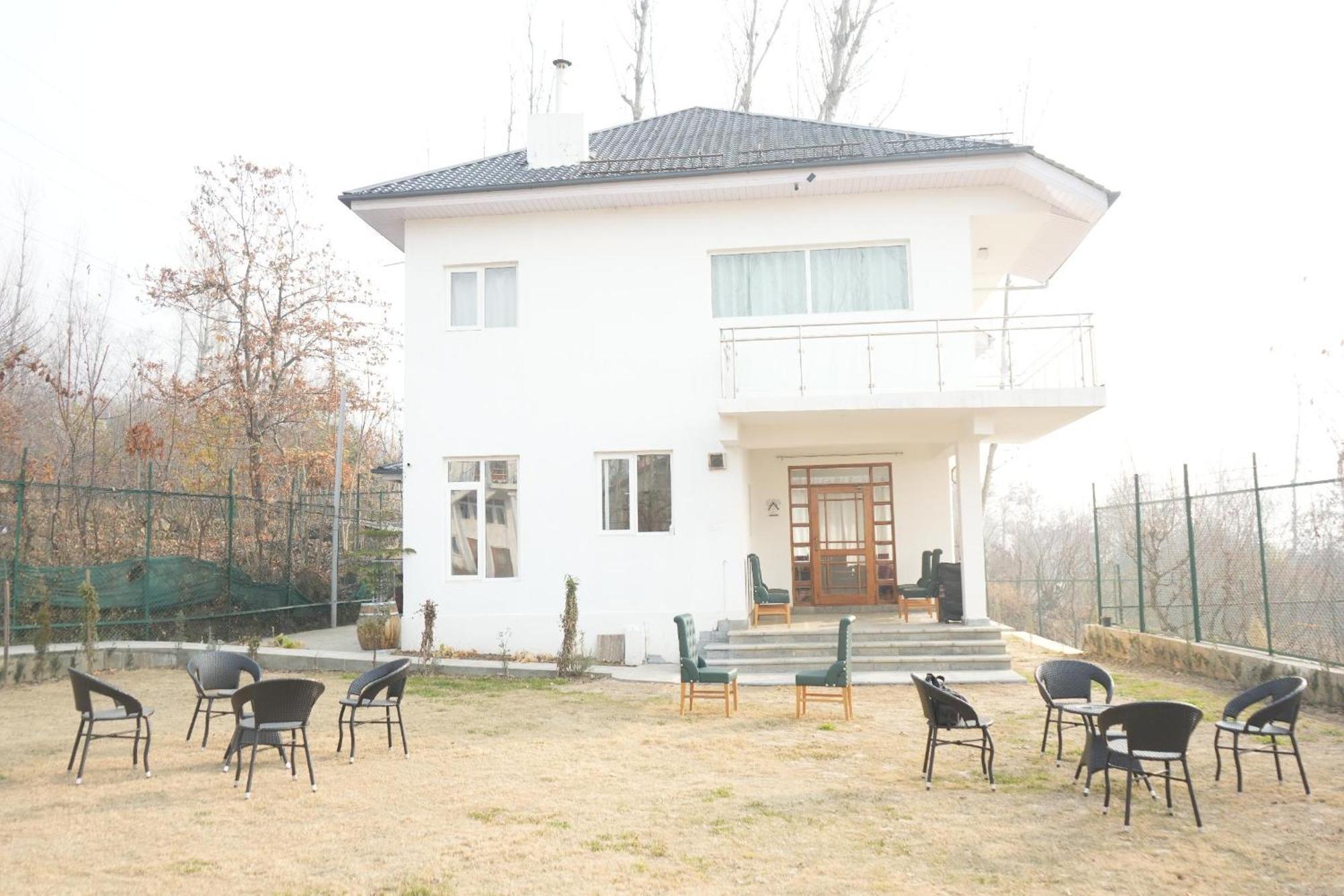 Sahil Lake View Srinagar  Exterior photo