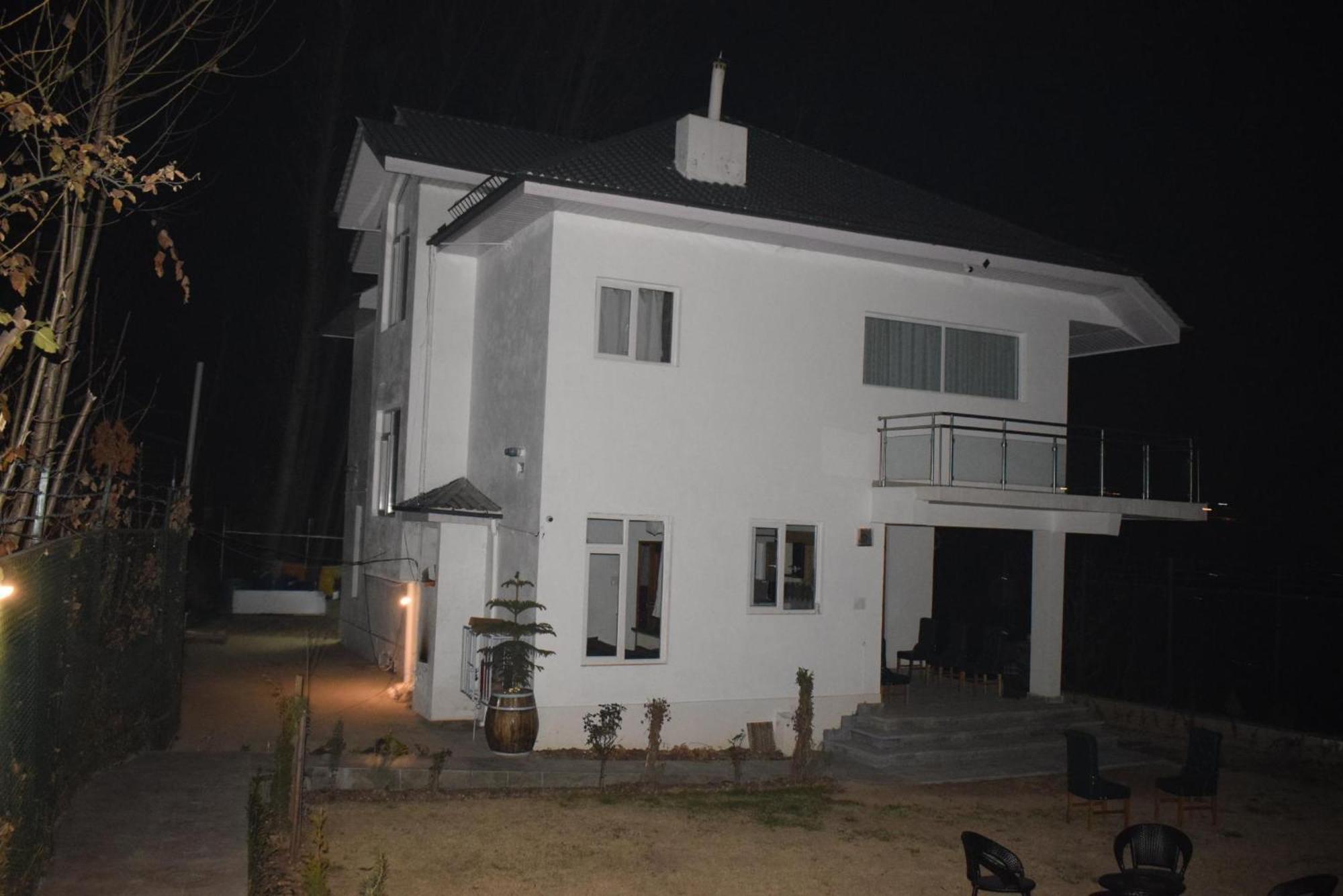 Sahil Lake View Srinagar  Exterior photo