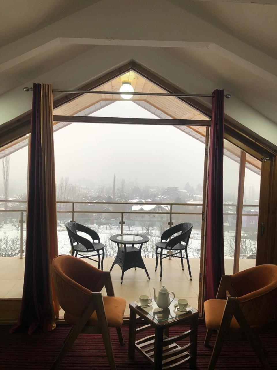 Sahil Lake View Srinagar  Exterior photo